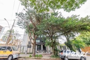 Apartamento à venda com 73m², 3 dormitórios, 1 suíte, 2 vagas, no bairro Tristeza em PORTO ALEGRE