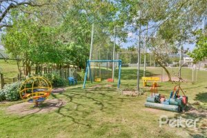 Casa em Condomínio à venda com 242m², 3 dormitórios, 3 suítes, 4 vagas, no bairro Mountain Ville em PORTO ALEGRE