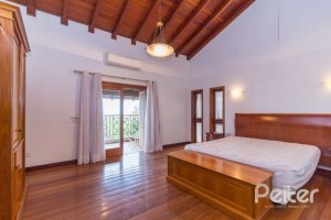 Casa à venda com 1107m², 4 dormitórios, 4 suítes, 8 vagas, no bairro Vila Assunção em Porto Alegre