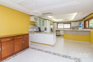 Casa à venda com 1107m², 4 dormitórios, 4 suítes, 8 vagas, no bairro Vila Assunção em Porto Alegre