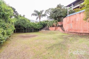 Casa à venda com 1107m², 4 dormitórios, 4 suítes, 8 vagas, no bairro Vila Assunção em Porto Alegre