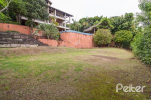 Casa à venda com 1107m², 4 dormitórios, 4 suítes, 8 vagas, no bairro Vila Assunção em Porto Alegre