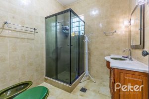 Casa à venda com 377m², 4 dormitórios, 3 suítes, 4 vagas, no bairro Vila Assunção em Porto Alegre