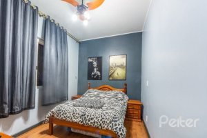 Casa à venda com 377m², 4 dormitórios, 3 suítes, 4 vagas, no bairro Vila Assunção em Porto Alegre