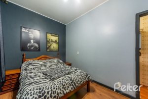 Casa à venda com 377m², 4 dormitórios, 3 suítes, 4 vagas, no bairro Vila Assunção em Porto Alegre