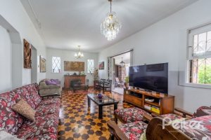 Casa à venda com 377m², 4 dormitórios, 3 suítes, 4 vagas, no bairro Vila Assunção em Porto Alegre