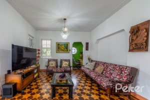 Casa à venda com 377m², 4 dormitórios, 3 suítes, 4 vagas, no bairro Vila Assunção em Porto Alegre
