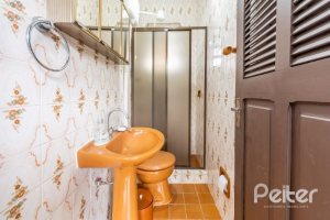 Casa à venda com 377m², 4 dormitórios, 3 suítes, 4 vagas, no bairro Vila Assunção em Porto Alegre