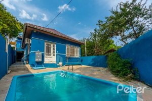 Casa à venda com 120m², 3 dormitórios, 2 vagas, no bairro Ipanema em Porto Alegre