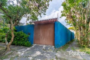 Casa à venda com 120m², 3 dormitórios, 2 vagas, no bairro Ipanema em Porto Alegre