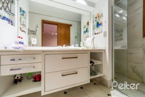  à venda, no bairro  em 