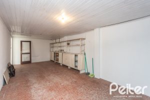 Casa à venda com 110m², 2 dormitórios, 2 vagas, no bairro Tristeza em Porto Alegre