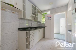 Casa à venda com 134m², 2 dormitórios, 2 suítes, 2 vagas, no bairro Vila Assunção em Porto Alegre