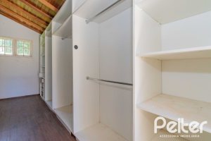 Casa à venda com 134m², 2 dormitórios, 2 suítes, 2 vagas, no bairro Vila Assunção em Porto Alegre