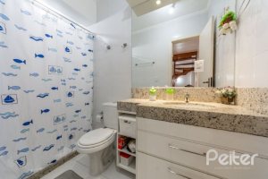 Casa em Condomínio à venda com 126m², 3 dormitórios, 1 suíte, 2 vagas, no bairro Tristeza em Porto Alegre