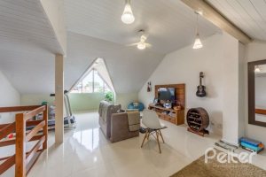 Casa em Condomínio à venda com 126m², 3 dormitórios, 1 suíte, 2 vagas, no bairro Tristeza em Porto Alegre