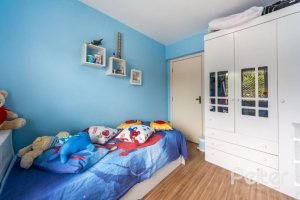 Casa em Condomínio à venda com 126m², 3 dormitórios, 1 suíte, 2 vagas, no bairro Tristeza em Porto Alegre