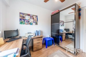 Casa em Condomínio à venda com 126m², 3 dormitórios, 1 suíte, 2 vagas, no bairro Tristeza em Porto Alegre