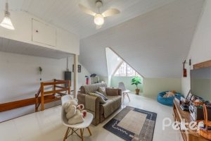 Casa em Condomínio à venda com 126m², 3 dormitórios, 1 suíte, 2 vagas, no bairro Tristeza em Porto Alegre