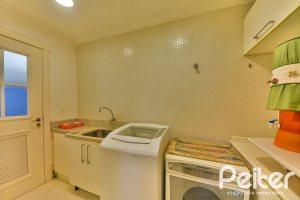 Casa em Condomínio à venda com 358m², 3 dormitórios, 3 suítes, 4 vagas, no bairro Terra Ville em PORTO ALEGRE