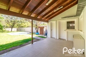 Casa em Condomínio à venda com 217m², 3 dormitórios, 1 suíte, 2 vagas, no bairro Terra Ville em Porto Alegre