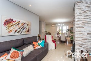 Casa em Condomínio à venda com 132m², 3 dormitórios, 1 suíte, 2 vagas, no bairro Vila Nova em PORTO ALEGRE