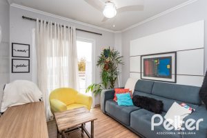 Casa em Condomínio à venda com 132m², 3 dormitórios, 1 suíte, 2 vagas, no bairro Vila Nova em PORTO ALEGRE