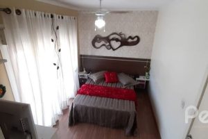 Casa em Condomínio à venda com 132m², 3 dormitórios, 1 suíte, 2 vagas, no bairro Vila Nova em PORTO ALEGRE