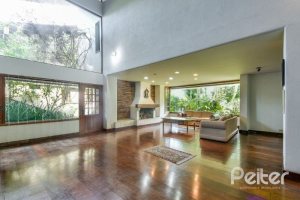 Casa em Condomínio à venda com 654m², 5 dormitórios, 5 suítes, 4 vagas, no bairro Cavalhada em PORTO ALEGRE