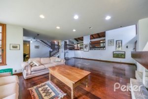 Casa em Condomínio à venda com 654m², 5 dormitórios, 5 suítes, 4 vagas, no bairro Cavalhada em PORTO ALEGRE