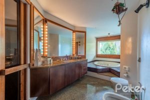 Casa em Condomínio à venda com 654m², 5 dormitórios, 5 suítes, 4 vagas, no bairro Cavalhada em PORTO ALEGRE