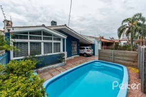 Casa à venda com 143m², 3 dormitórios, 2 suítes, 1 vaga, no bairro Ipanema em Porto Alegre