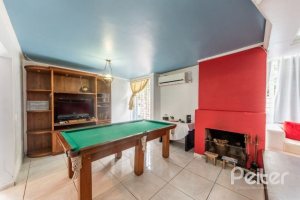 Casa à venda com 143m², 3 dormitórios, 2 suítes, 1 vaga, no bairro Ipanema em Porto Alegre