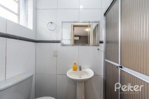 Casa à venda com 143m², 3 dormitórios, 2 suítes, 1 vaga, no bairro Ipanema em Porto Alegre