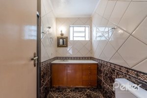 Casa à venda com 143m², 3 dormitórios, 2 suítes, 1 vaga, no bairro Ipanema em Porto Alegre