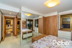 Apartamento à venda com 133m², 3 dormitórios, 1 suíte, 3 vagas, no bairro Tristeza em PORTO ALEGRE