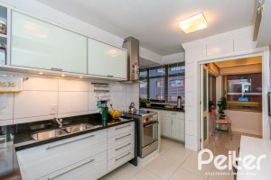 Apartamento à venda com 133m², 3 dormitórios, 1 suíte, 3 vagas, no bairro Tristeza em PORTO ALEGRE