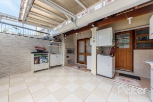 Casa em Condomínio à venda com 186m², 3 dormitórios, 1 suíte, 2 vagas, no bairro Ipanema em Porto Alegre