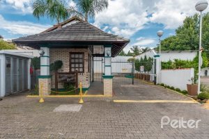 Casa em Condomínio à venda com 186m², 3 dormitórios, 1 suíte, 2 vagas, no bairro Ipanema em Porto Alegre