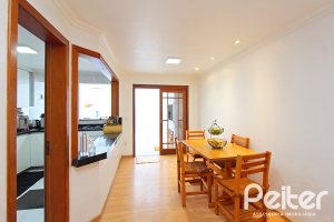 Casa à venda com 150m², 3 dormitórios, 1 suíte, 2 vagas, no bairro Ipanema em Porto Alegre