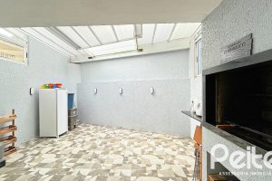 Casa à venda com 150m², 3 dormitórios, 1 suíte, 2 vagas, no bairro Ipanema em Porto Alegre