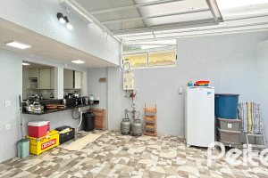 Casa à venda com 150m², 3 dormitórios, 1 suíte, 2 vagas, no bairro Ipanema em Porto Alegre