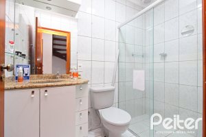 Casa à venda com 150m², 3 dormitórios, 1 suíte, 2 vagas, no bairro Ipanema em Porto Alegre