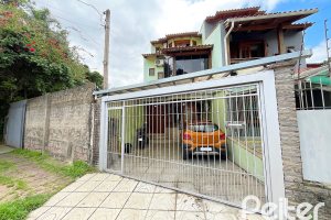 Casa à venda com 150m², 3 dormitórios, 1 suíte, 2 vagas, no bairro Ipanema em Porto Alegre