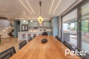 Casa em Condomínio à venda com 359m², 4 dormitórios, 4 suítes, 4 vagas, no bairro Alphaville em PORTO ALEGRE