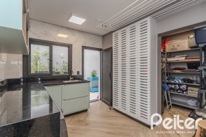 Casa em Condomínio à venda com 359m², 4 dormitórios, 4 suítes, 4 vagas, no bairro Alphaville em PORTO ALEGRE