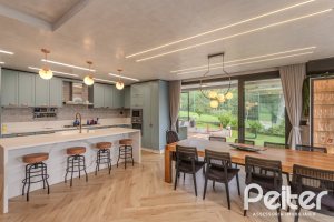 Casa em Condomínio à venda com 359m², 4 dormitórios, 4 suítes, 4 vagas, no bairro Alphaville em PORTO ALEGRE