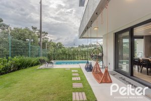 Casa em Condomínio à venda com 359m², 4 dormitórios, 4 suítes, 4 vagas, no bairro Alphaville em PORTO ALEGRE