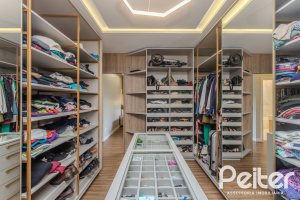 Casa em Condomínio à venda com 359m², 4 dormitórios, 4 suítes, 4 vagas, no bairro Alphaville em PORTO ALEGRE