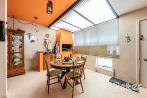 Apartamento à venda com 320m², 3 dormitórios, 1 suíte, 2 vagas, no bairro Menino Deus em Porto Alegre